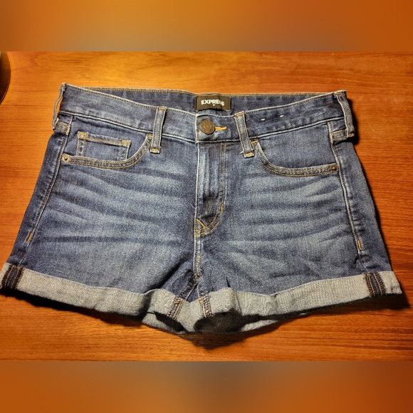 Express 2 Low Rise Shortie - Picture 1 of 3